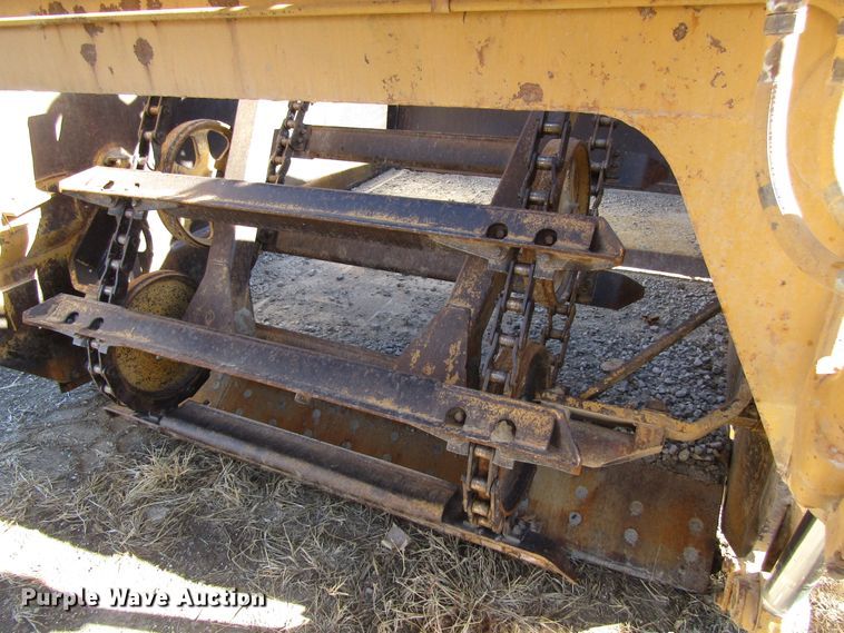 image for item GC9750 1983 Caterpillar 613B  elevating scraper