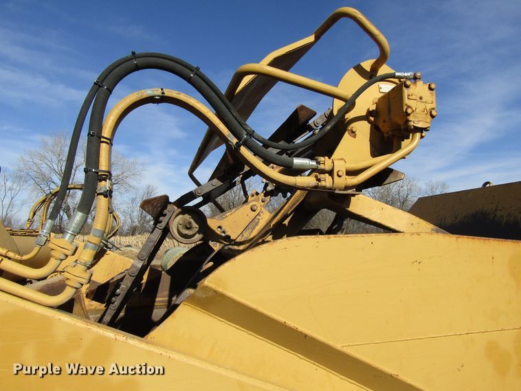 image for item GC9750 1983 Caterpillar 613B  elevating scraper