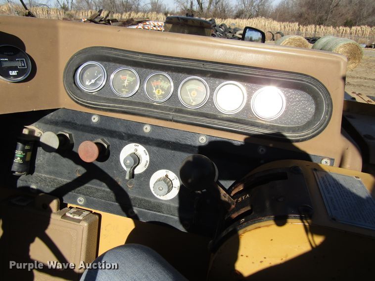 image for item GC9750 1983 Caterpillar 613B  elevating scraper