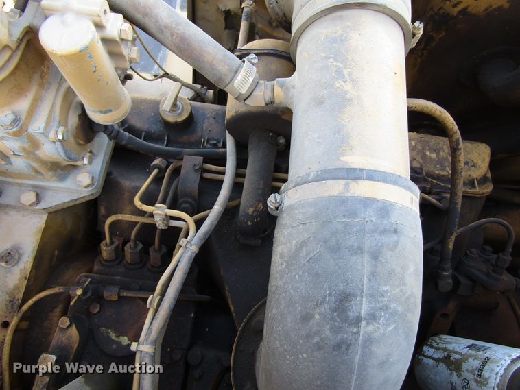 image for item GC9750 1983 Caterpillar 613B  elevating scraper