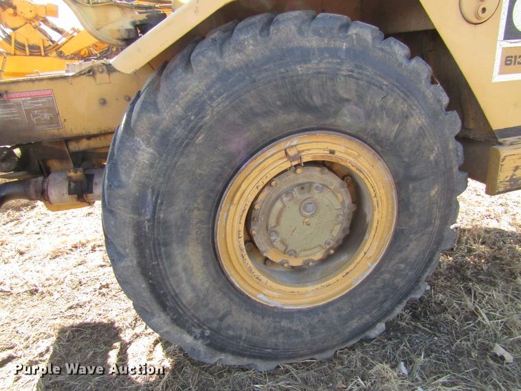 image for item GC9750 1983 Caterpillar 613B  elevating scraper