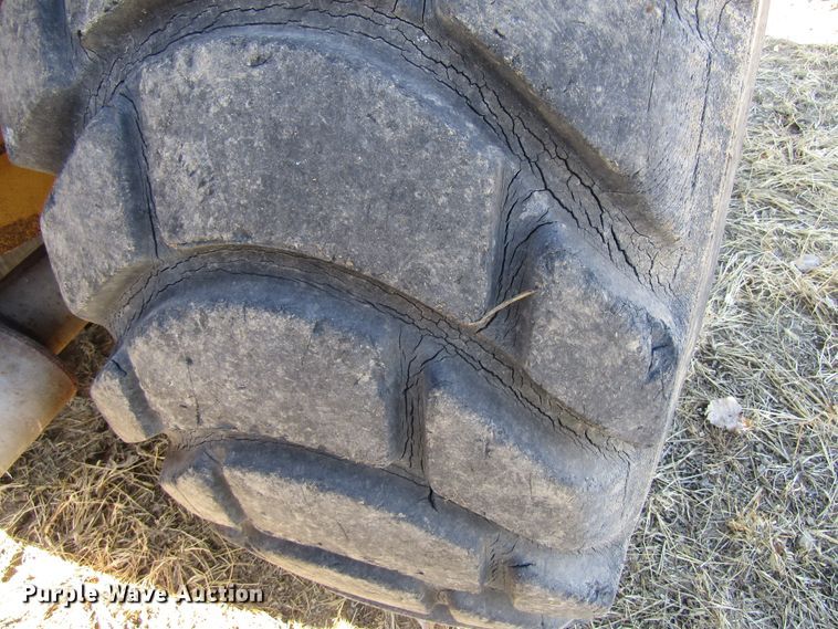 image for item GC9750 1983 Caterpillar 613B  elevating scraper