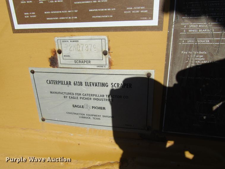 image for item GC9750 1983 Caterpillar 613B  elevating scraper