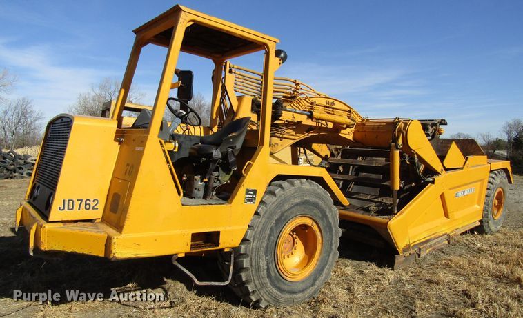 image for item GC9751 1979 John Deere 762  elevating scraper