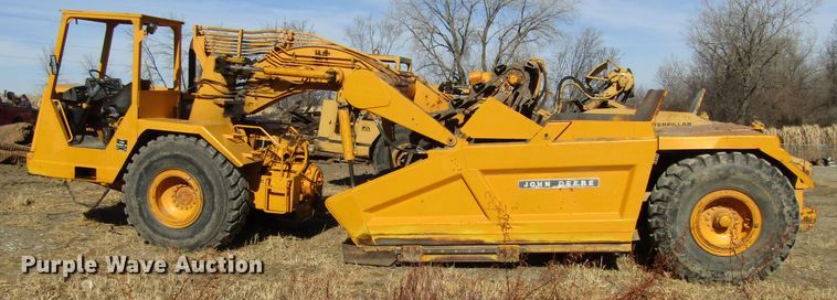 image for item GC9751 1979 John Deere 762  elevating scraper