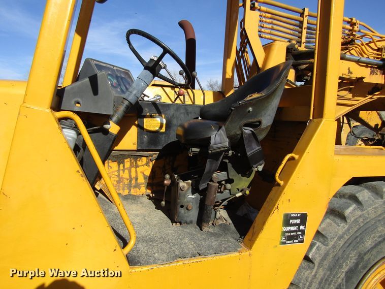 image for item GC9751 1979 John Deere 762  elevating scraper