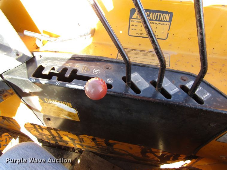 image for item GC9751 1979 John Deere 762  elevating scraper