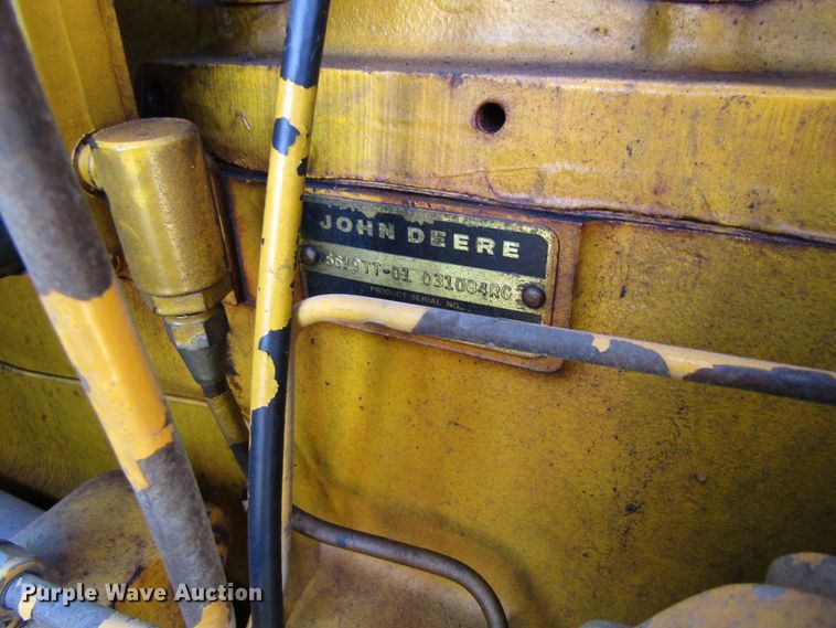 image for item GC9751 1979 John Deere 762  elevating scraper