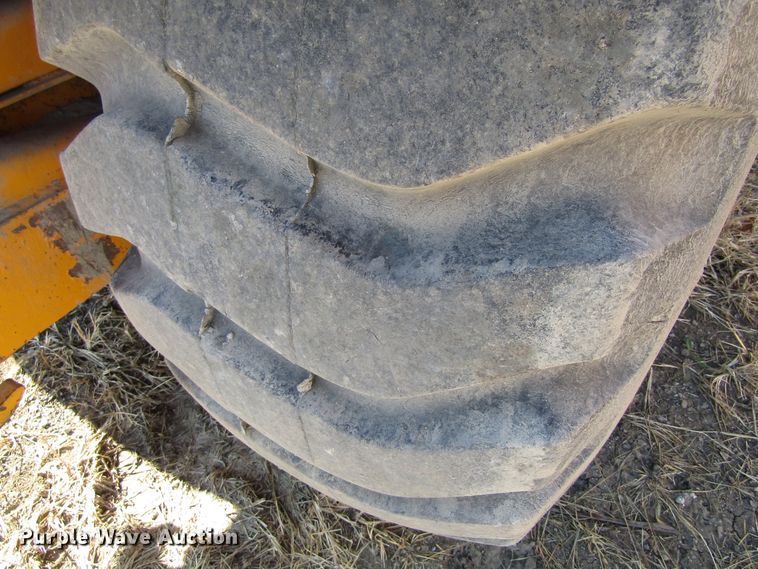 image for item GC9751 1979 John Deere 762  elevating scraper