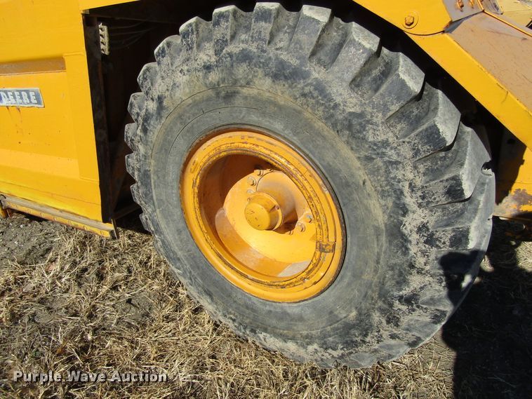 image for item GC9751 1979 John Deere 762  elevating scraper