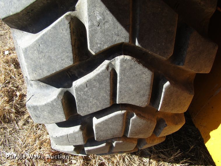 image for item GC9751 1979 John Deere 762  elevating scraper