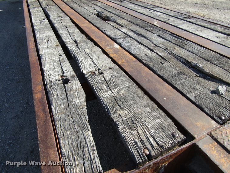 image for item GC9752 1977 International  semi truck with equipment trailer