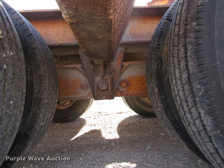 image for item GC9752 1977 International  semi truck with equipment trailer