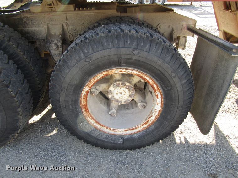 image for item GC9752 1977 International  semi truck with equipment trailer