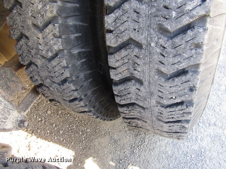 image for item GC9752 1977 International  semi truck with equipment trailer