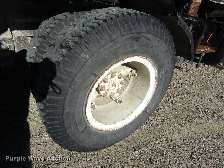 image for item GC9752 1977 International  semi truck with equipment trailer