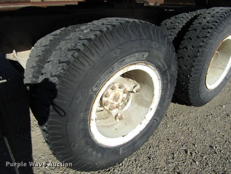 image for item GC9752 1977 International  semi truck with equipment trailer