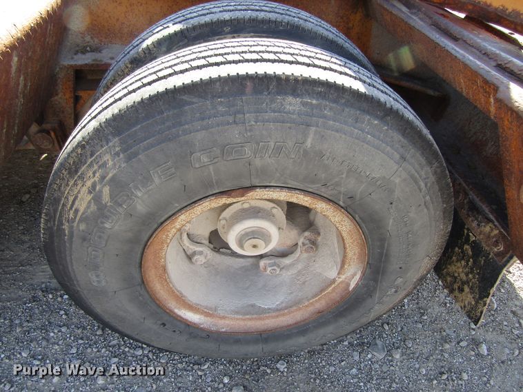 image for item GC9752 1977 International  semi truck with equipment trailer