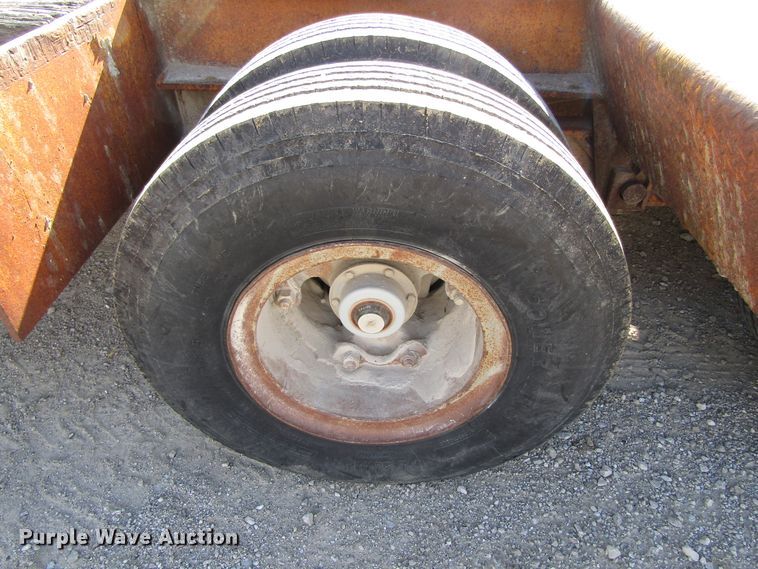 image for item GC9752 1977 International  semi truck with equipment trailer