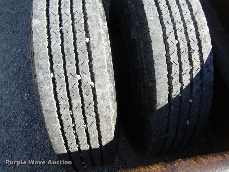 image for item GC9752 1977 International  semi truck with equipment trailer