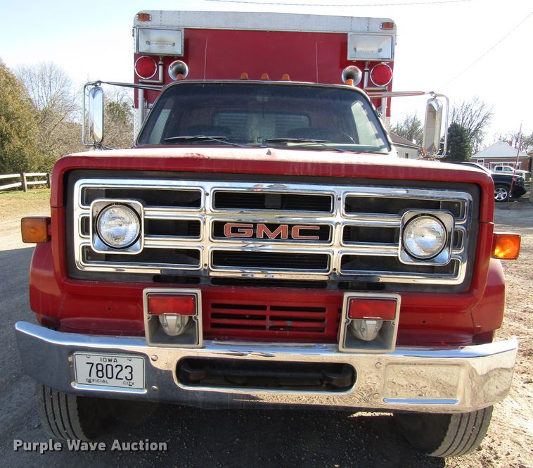 image for item GC9771 1983 GMC C6500  rescue truck