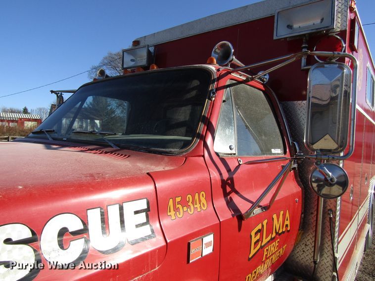 image for item GC9771 1983 GMC C6500  rescue truck