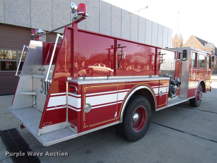 image for item GC9773 1986 Pierce 6V92T  pumper fire truck