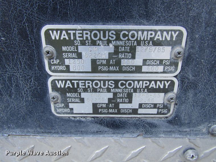 image for item GC9773 1986 Pierce 6V92T  pumper fire truck