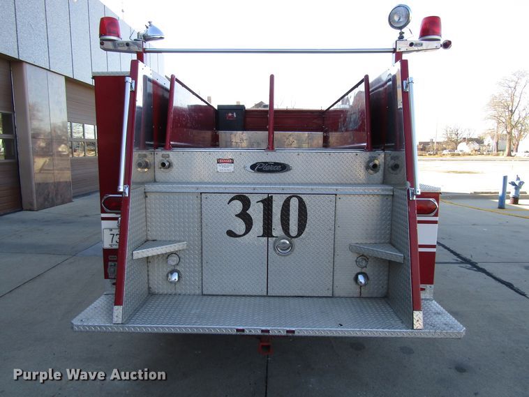 image for item GC9773 1986 Pierce 6V92T  pumper fire truck