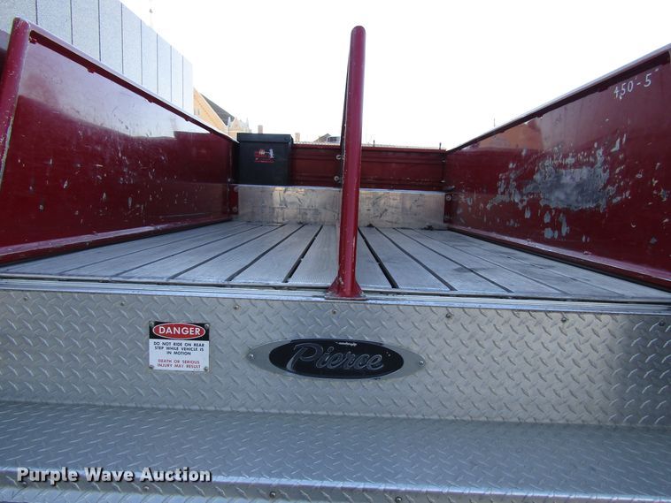 image for item GC9773 1986 Pierce 6V92T  pumper fire truck