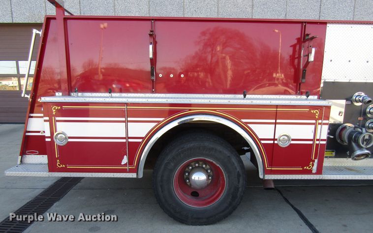 image for item GC9773 1986 Pierce 6V92T  pumper fire truck