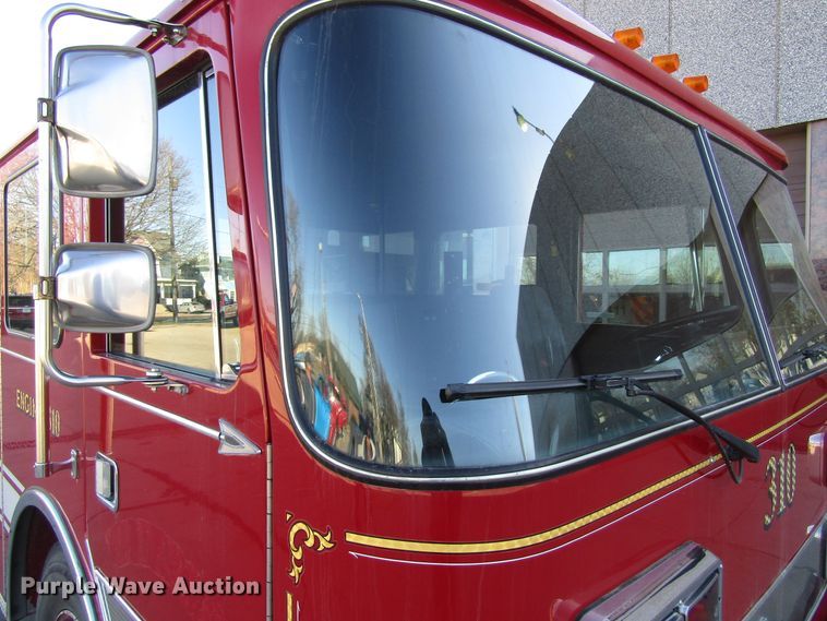 image for item GC9773 1986 Pierce 6V92T  pumper fire truck