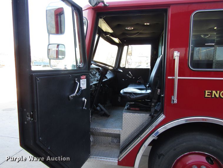 image for item GC9773 1986 Pierce 6V92T  pumper fire truck