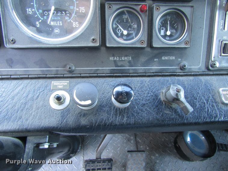 image for item GC9773 1986 Pierce 6V92T  pumper fire truck