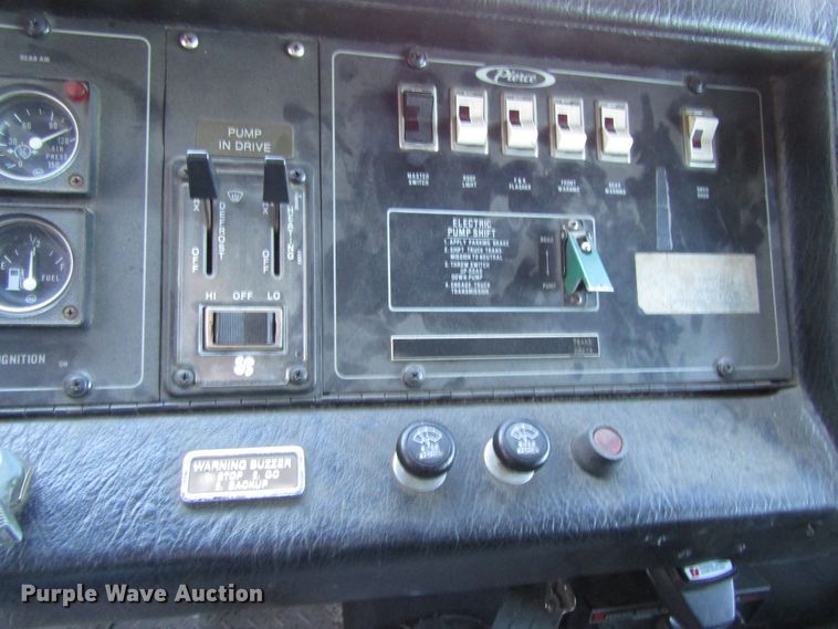 image for item GC9773 1986 Pierce 6V92T  pumper fire truck