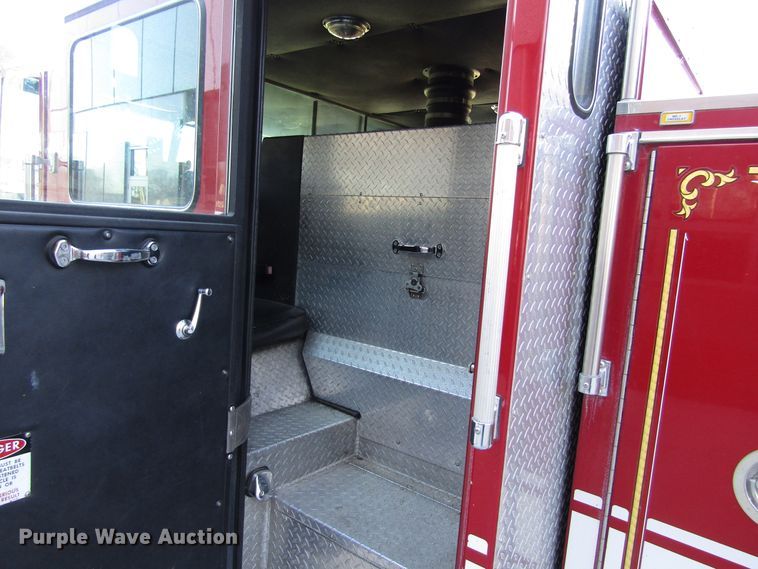 image for item GC9773 1986 Pierce 6V92T  pumper fire truck