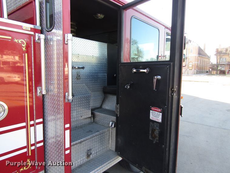 image for item GC9773 1986 Pierce 6V92T  pumper fire truck