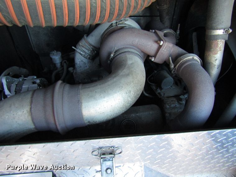 image for item GC9773 1986 Pierce 6V92T  pumper fire truck