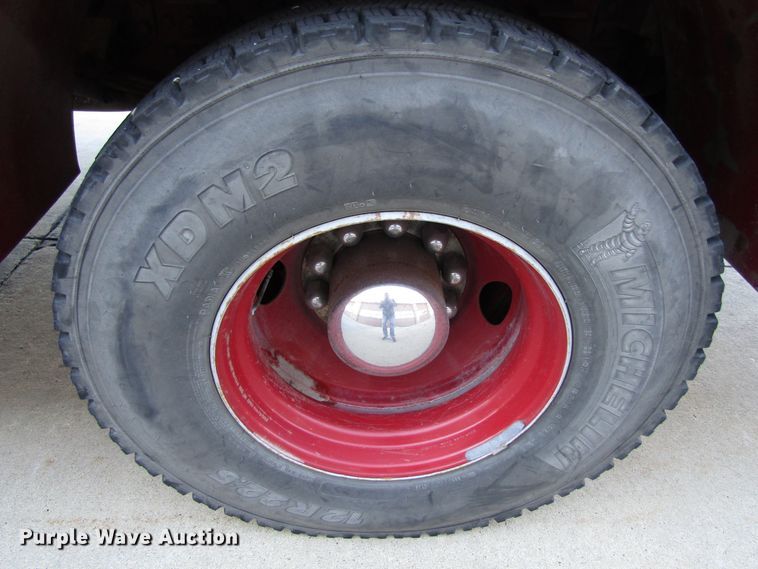 image for item GC9773 1986 Pierce 6V92T  pumper fire truck