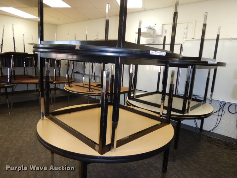 image for item GJ9739 (8) round tables