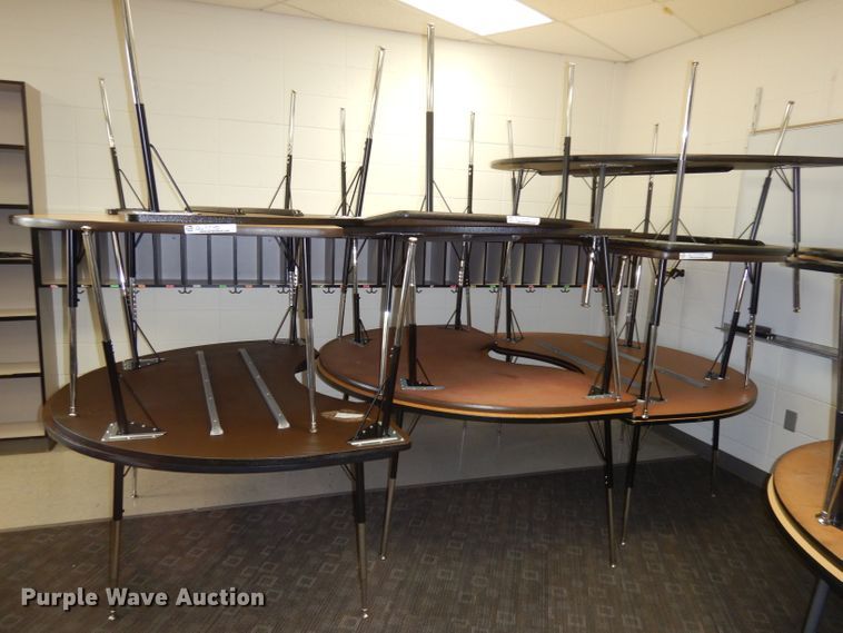image for item GJ9740 (17) horseshoe tables