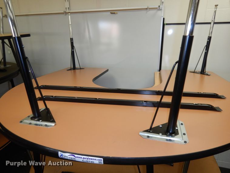 image for item GJ9740 (17) horseshoe tables