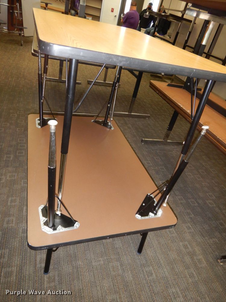 image for item GJ9744 (10) tables