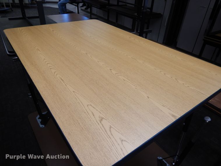 image for item GJ9744 (10) tables