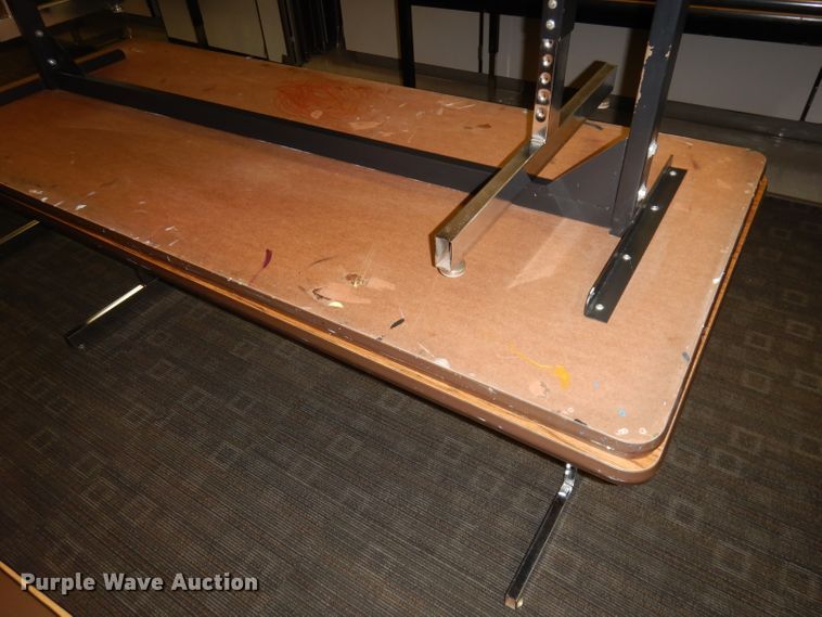 image for item GJ9744 (10) tables