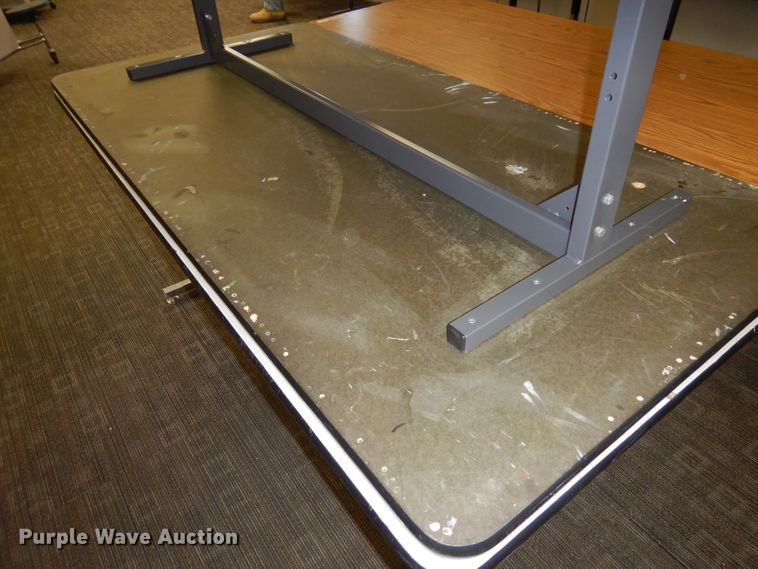 image for item GJ9744 (10) tables
