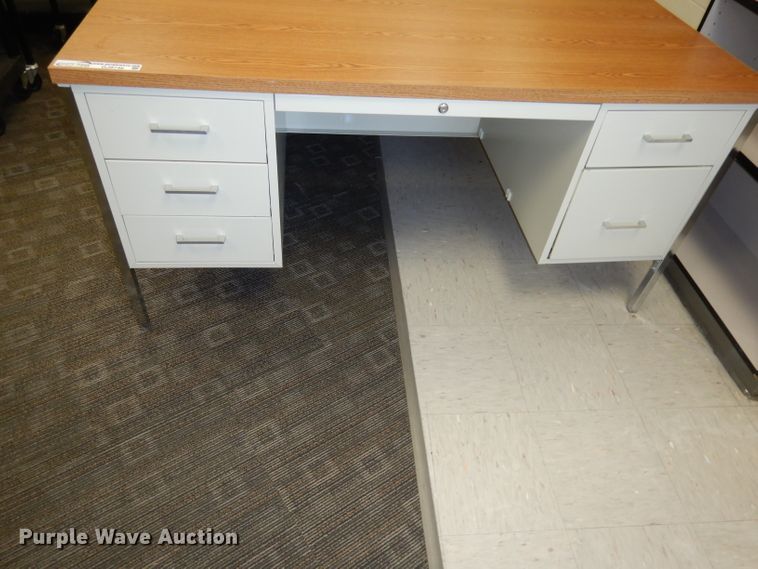 image for item GJ9746 (6) desks