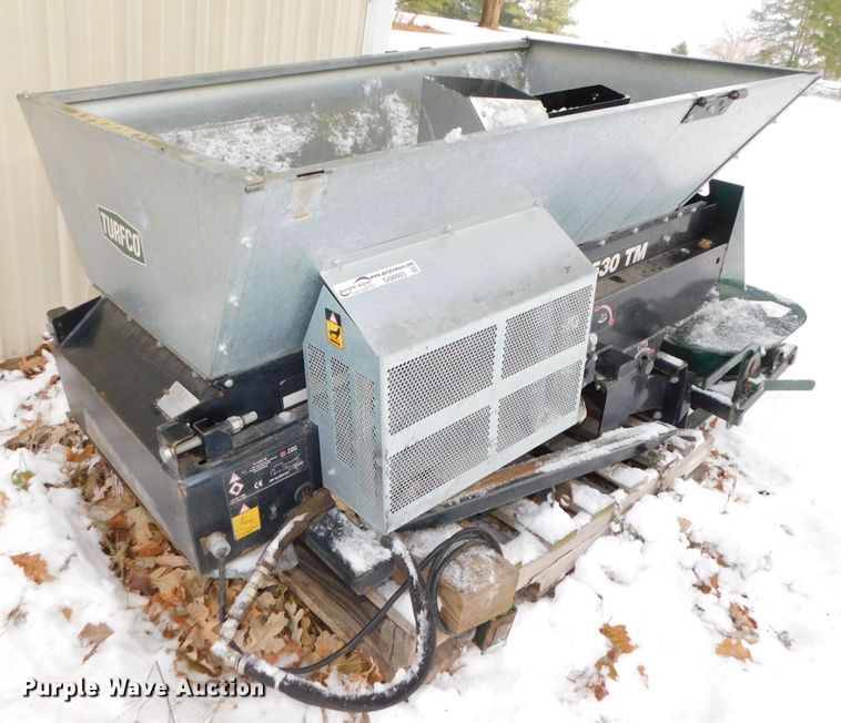image for item GQ9923 2002 Turco SP-1530TM top dresser spreader