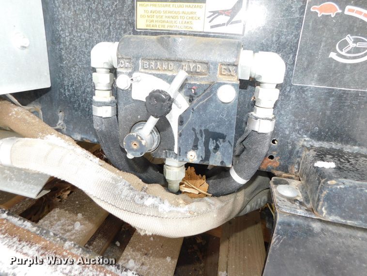 image for item GQ9923 2002 Turco SP-1530TM top dresser spreader