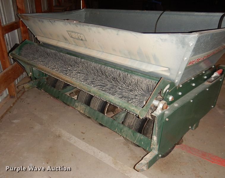 Turfco F12D MeteRMatic III top dresser spreader in Saint Marys, KS